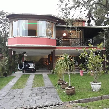 グアピミリム Casa Dos Sonhos - Alto Padraoヴィラ エクステリア 写真
